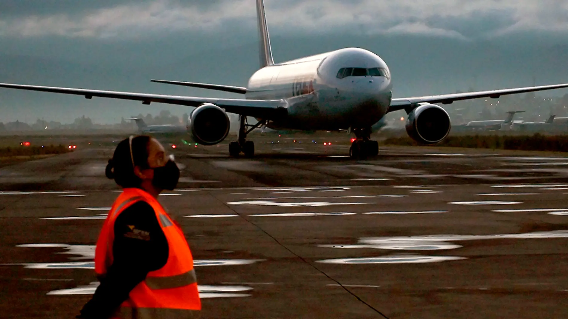 Avión en pista